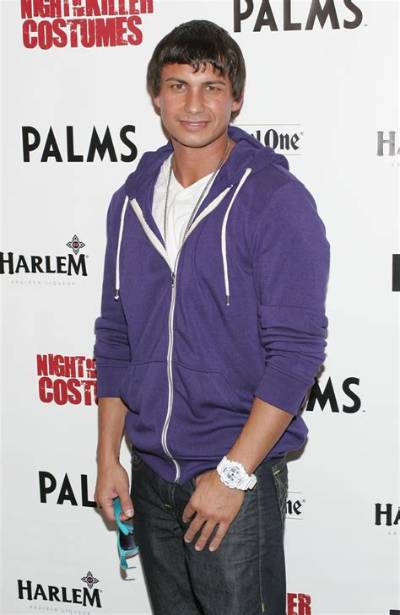 How Old Is Pauly D Really? Birth Date, Bio, and Jersey Shore Cast Ages Ranked