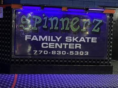 Inside Spinnerz Family Skate Center: Photos, Atmosphere, and Fan Experiences
