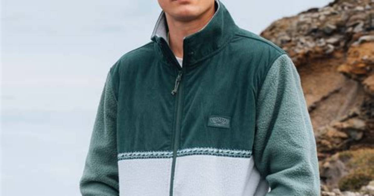 The Evolution of Surf Fleeces: How the Sunset Surf Aesthetic Redefined Casualwear