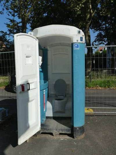Trapped Inside a Porta Potty: the Wild Truth Behind the Viral Watch Party Rescue